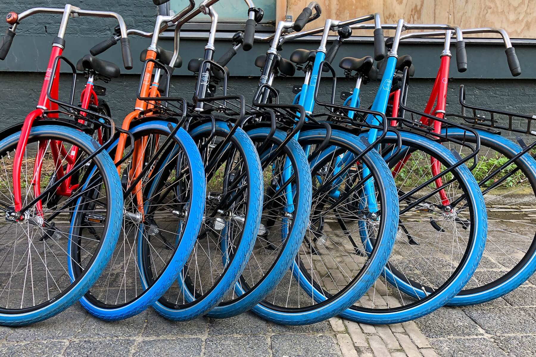 Student bike comparison for Swapfiets versus buying in Groningen