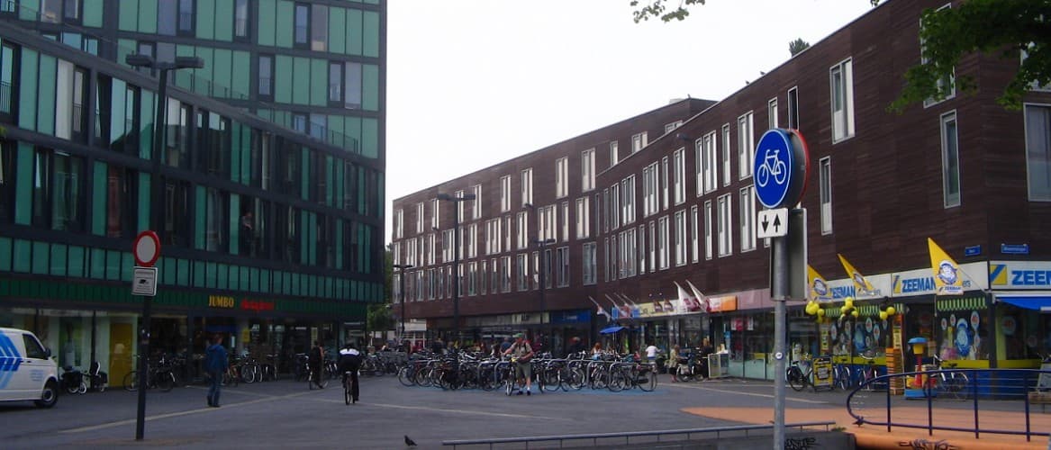 Straatbeeld in Korrewegwijk voor de lokale fietsgids